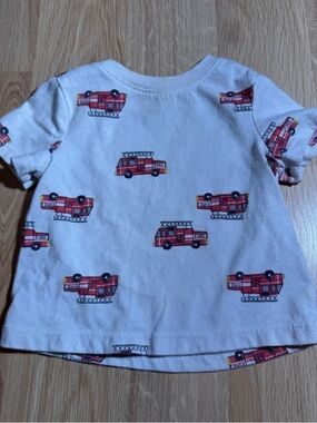 Old Navy White short sleeve Tee with fire trucks